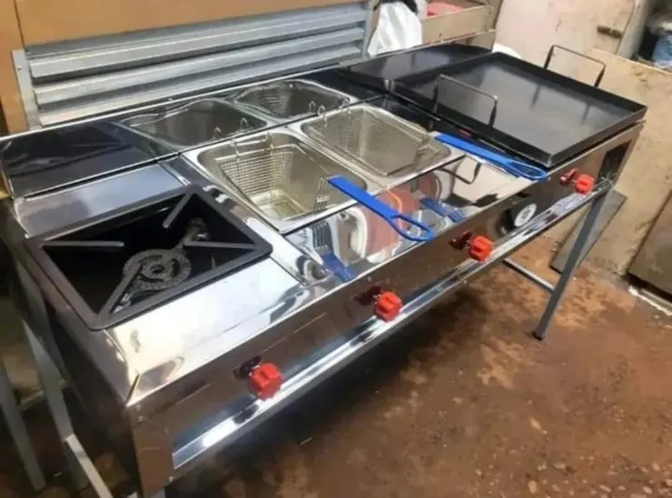 Multifunction cooktop with griddle and gastronorm pans