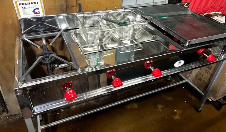 Cocina multifuncional industrial con freidora doble